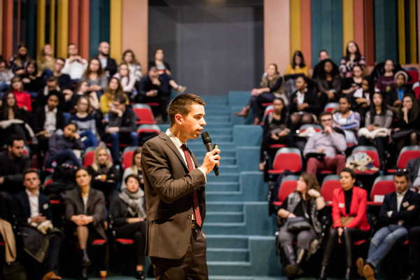 | PORTRAIT | Nicolas DOGNON, Responsable Ressources Humaines chez Conviction RH